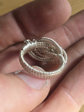 Load image into Gallery viewer, Peridot ring